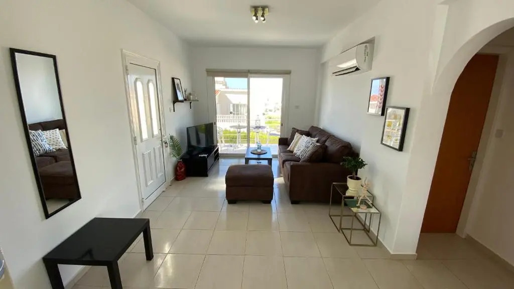 2 Bedroom Roof Terrace & Sea View Apartment
