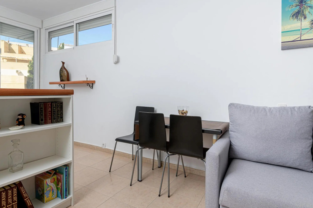 EL NOGAL - Fantastic studio in the center of Torremolinos. Free WIFI.