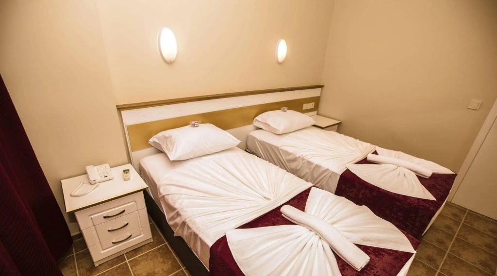 Comet De Luxe Hotel