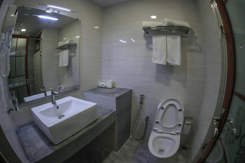 Triton Beach Hotel & Spa