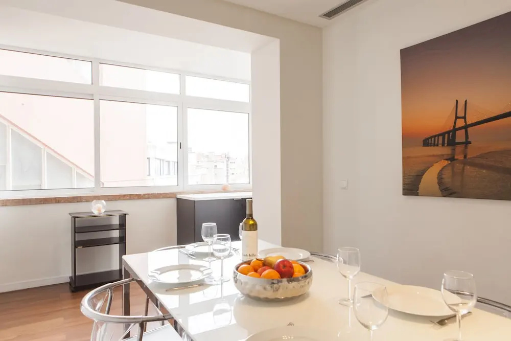 Rent4Rest Lisbon Family & Friends apartment in Roma Avenue