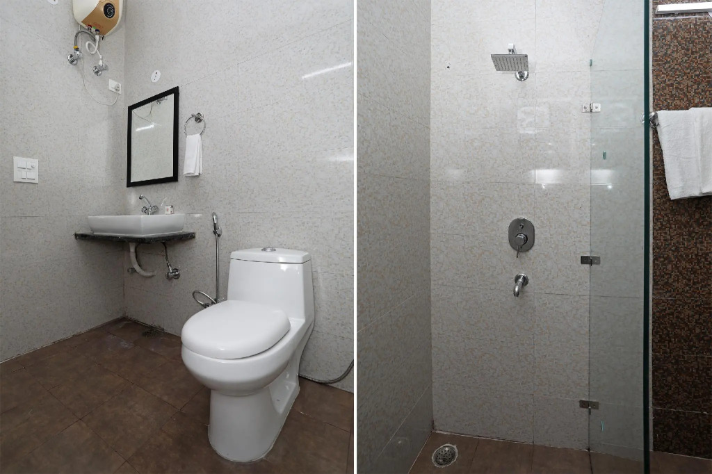 OYO 10888 Aastha Residency