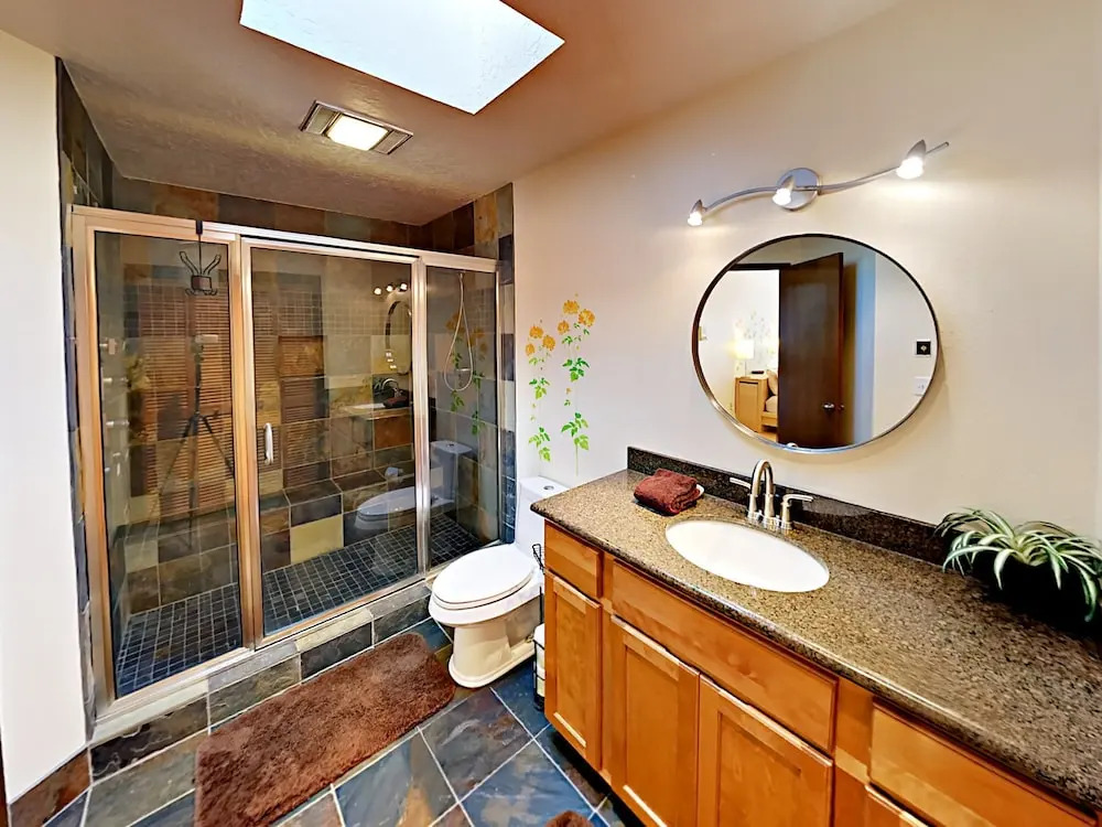 6125 Short Ave House by RedAwning