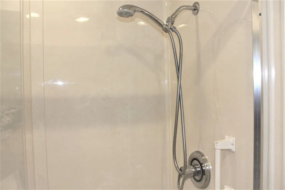 Jamaica Royale - 303 - 2 Br Condo