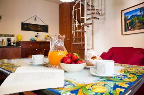Carattestico Bilocale Stile Siciliano