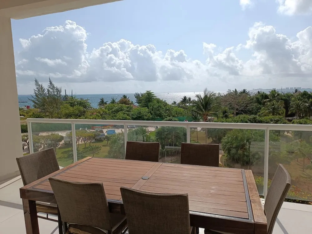 Apartamentos de lujo frente al Mar Caribe