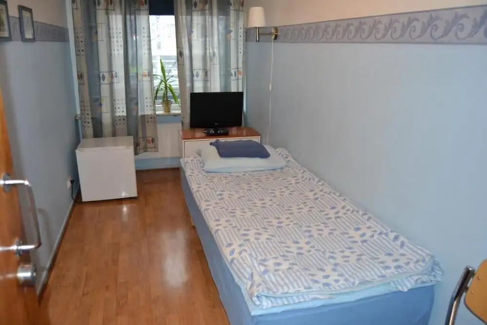 Matkakoti Patria Hostel - single & double rooms
