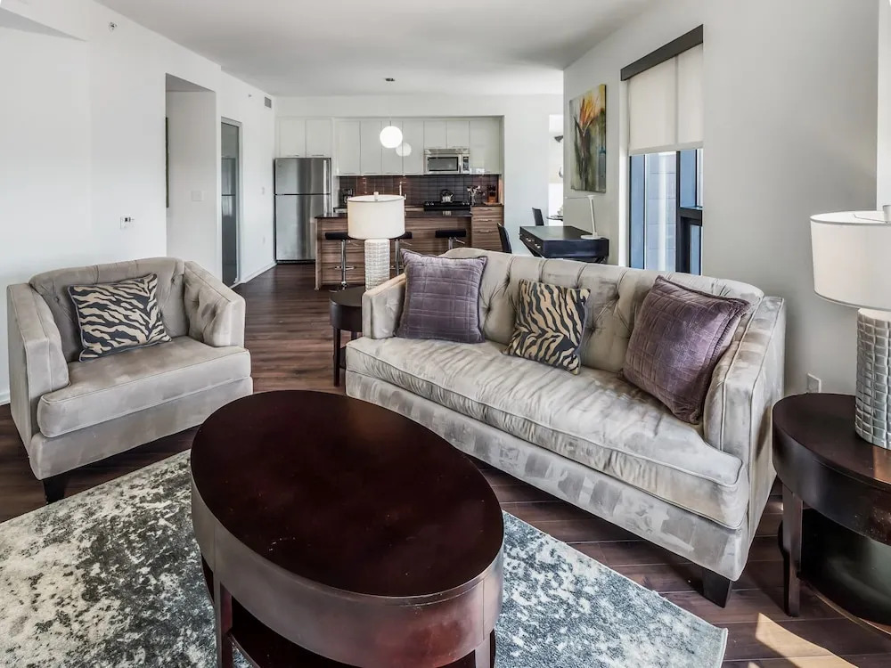Bluebird Suites at Park Crest