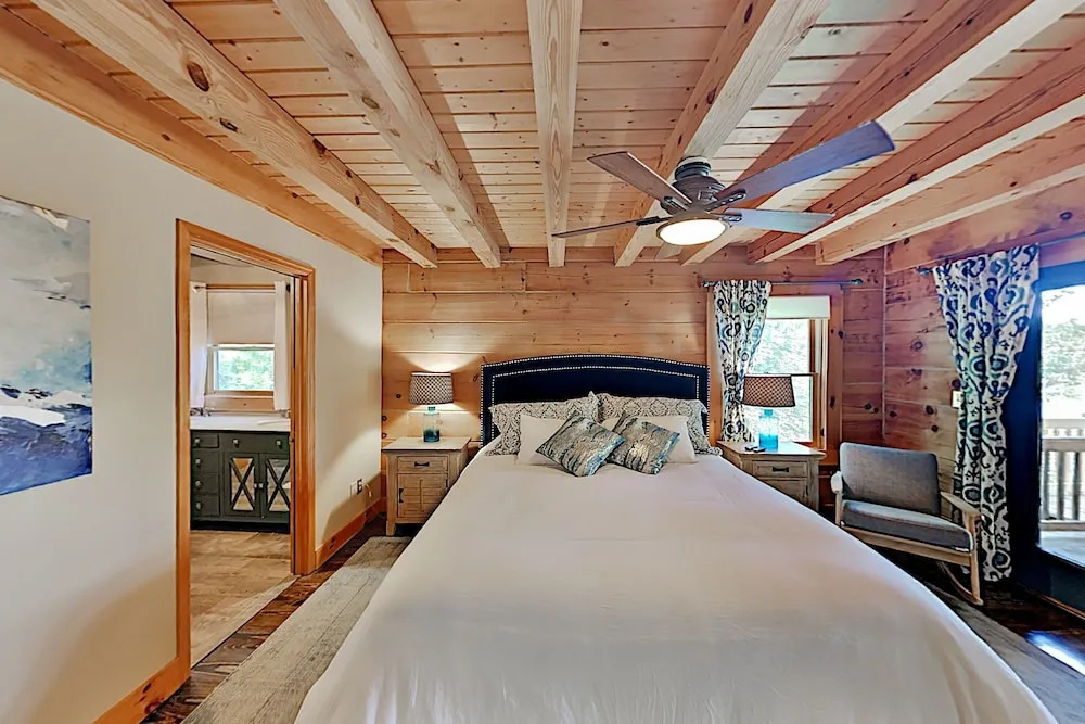 203hawtd 5 Bedroom Home