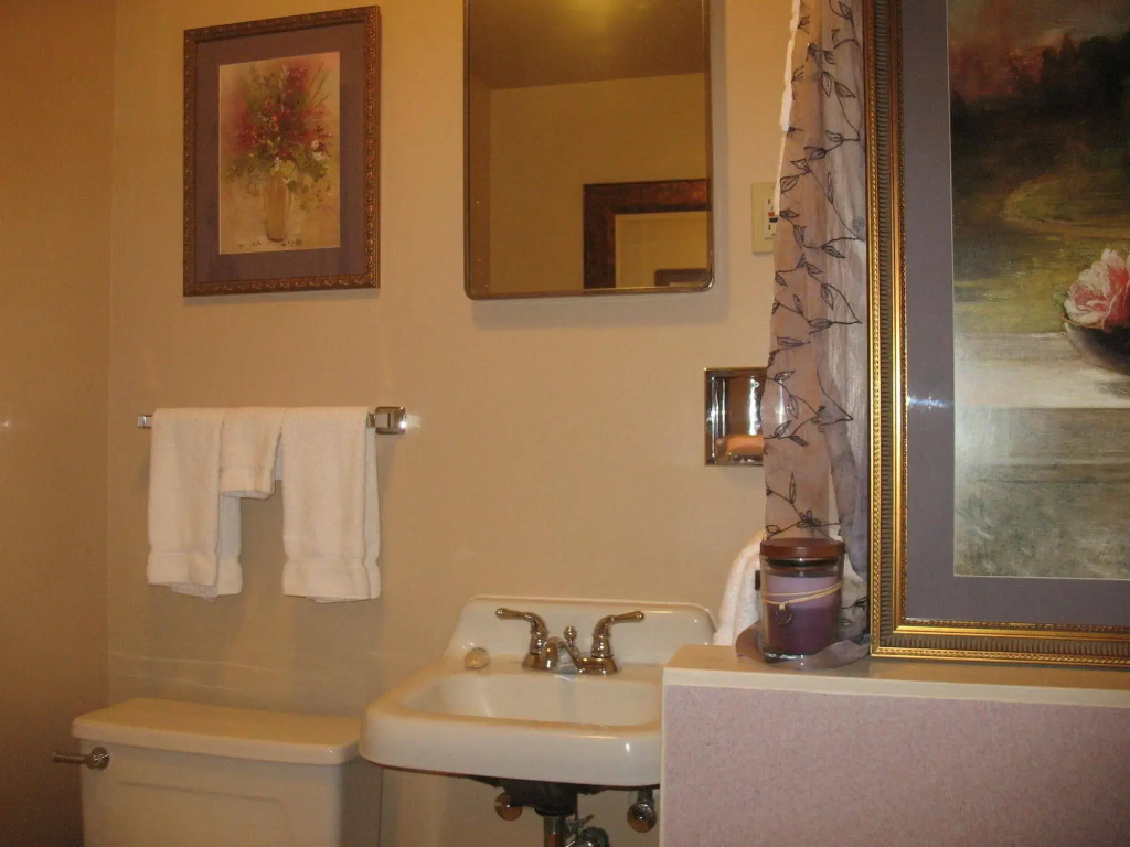 Hotel Hardware