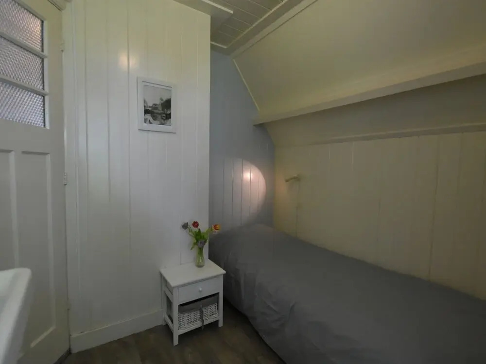 Quintessential, detached Ouddorp home with enormous garden, near the beach