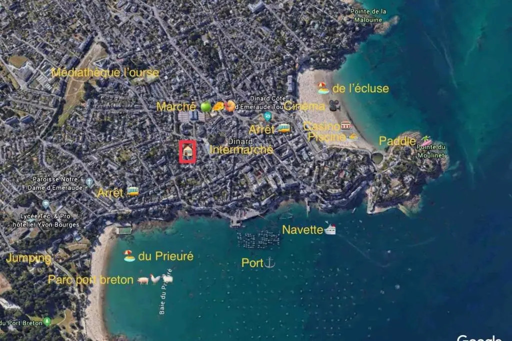 T2 50m du marchéplagesjardin privérue calme
