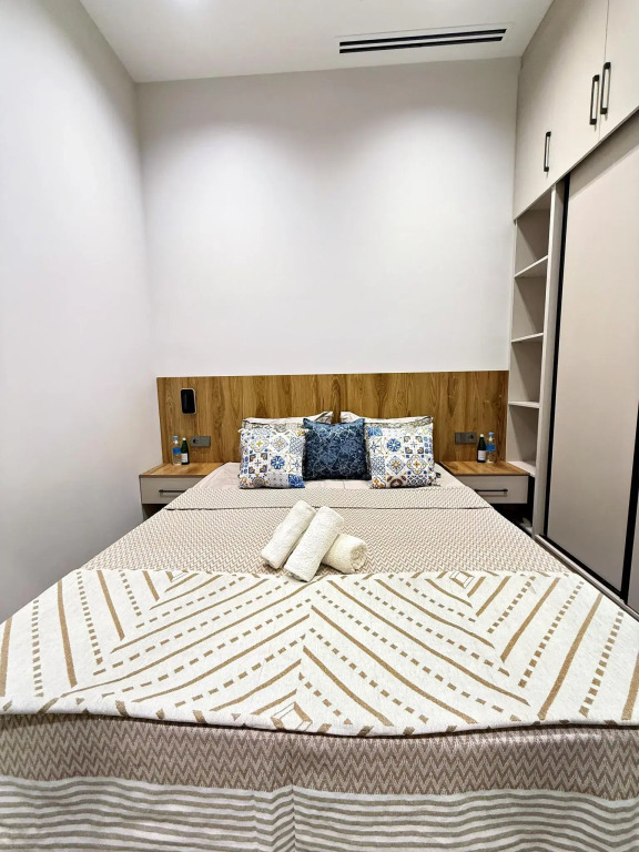 Royal Rentals (Роял Ренталс) на улице Батыра Закирова 1А/1 блок А