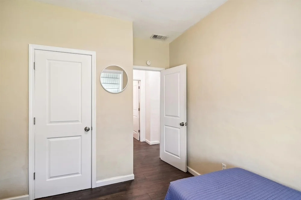 Cove Cottage - 3 Bedroom w/Private Pool. Sleeps 6. Quiet Community, Close to Fishing Marinas. 3 Home by RedAwning