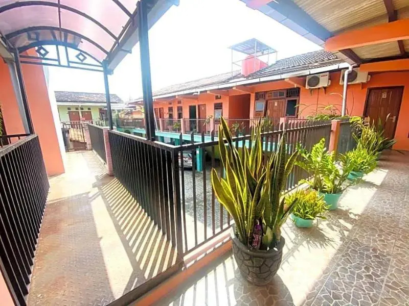 Hotel Gerung 1 near Alun Alun Nganjuk Mitra RedDoorz