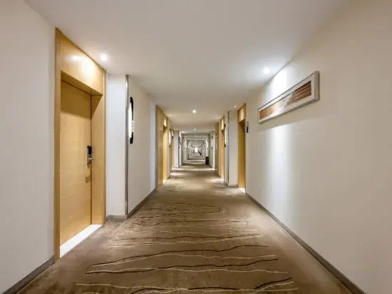 City Comfort Inn Hotel (Zhanjiang South Railway Station)