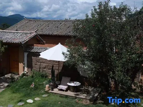 Shaxi Ancient Town Yanshe Homestay