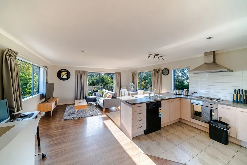 Glenfield Central Modern 1 Bdr Unit