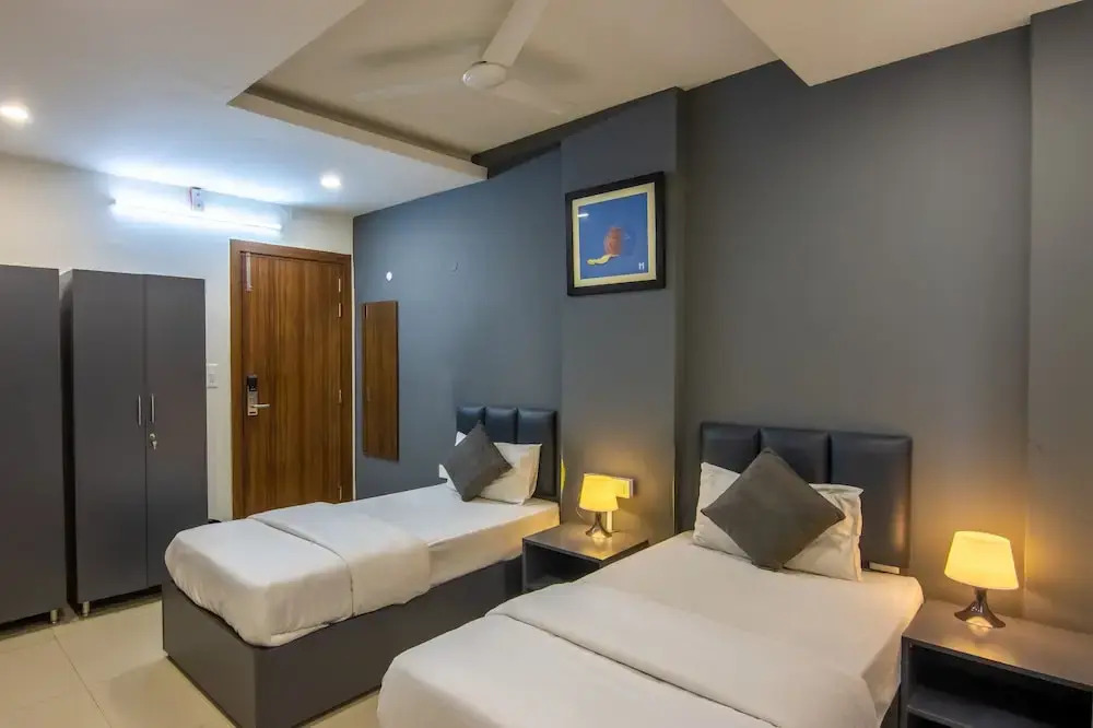 Housr 84 Kondapur Near Botanical Garden