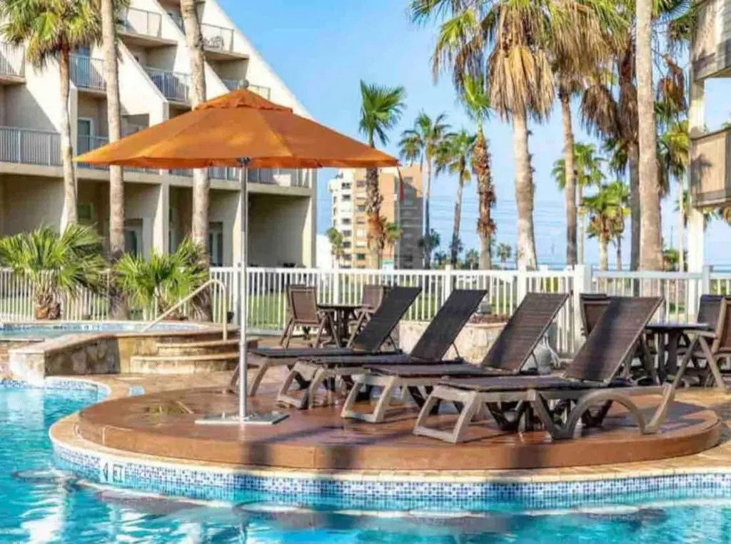 Bahia Mar Solare Tower 6th floor Bayview Condo 2bd 2ba with Pools and Hot tubs