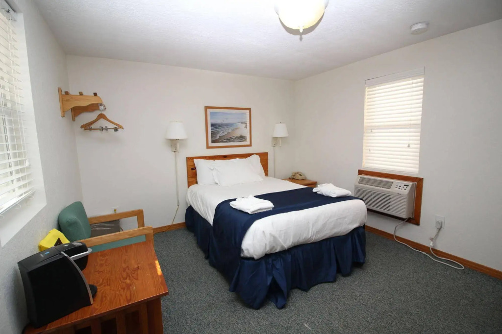 Driftin Sands Motel