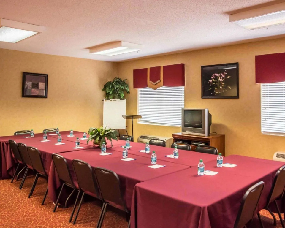 Holiday Inn Express - Cincinnati North - Monroe by IHG