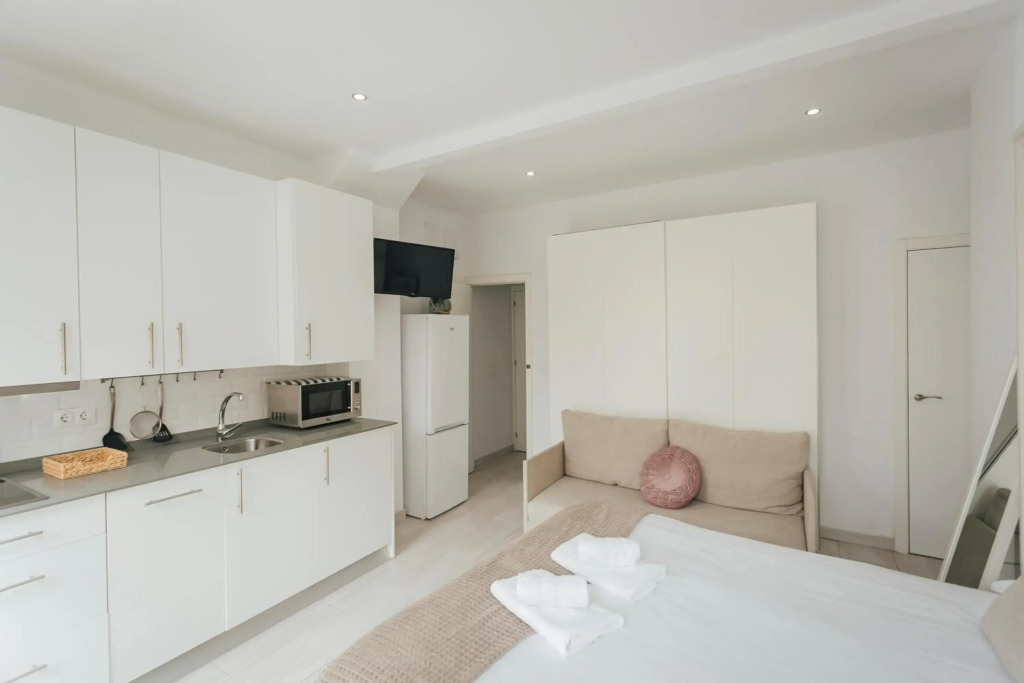 One&Lux El Salvador - Central Studio with a Stunning View