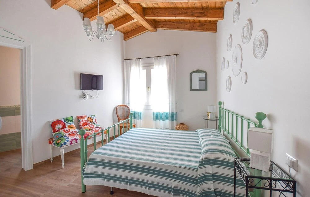 1 Bedroom Beautiful Home In Siniscola