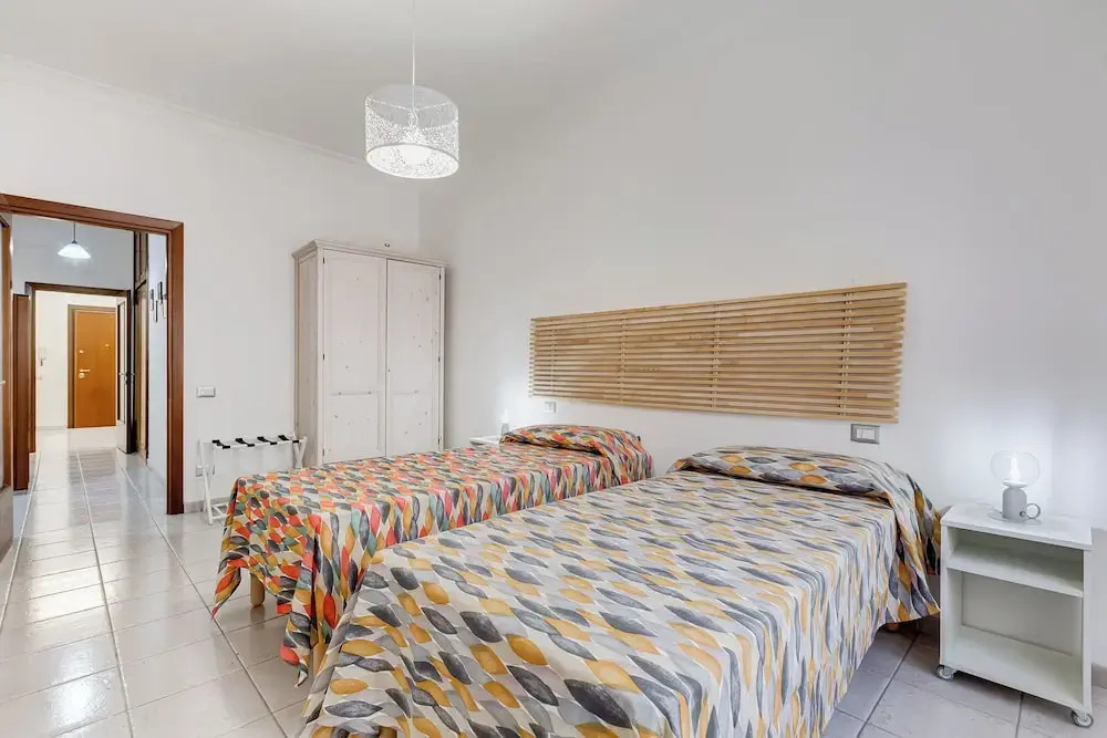 Cozy 2-Bedroom Flat with Balcony