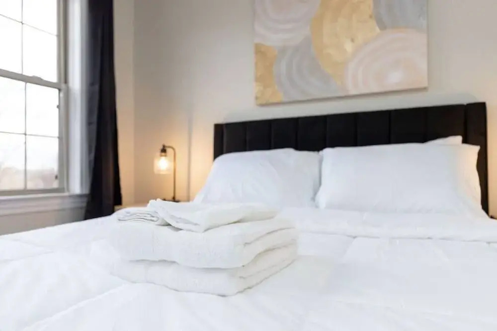 Your Cozy One Bedroom Midtown