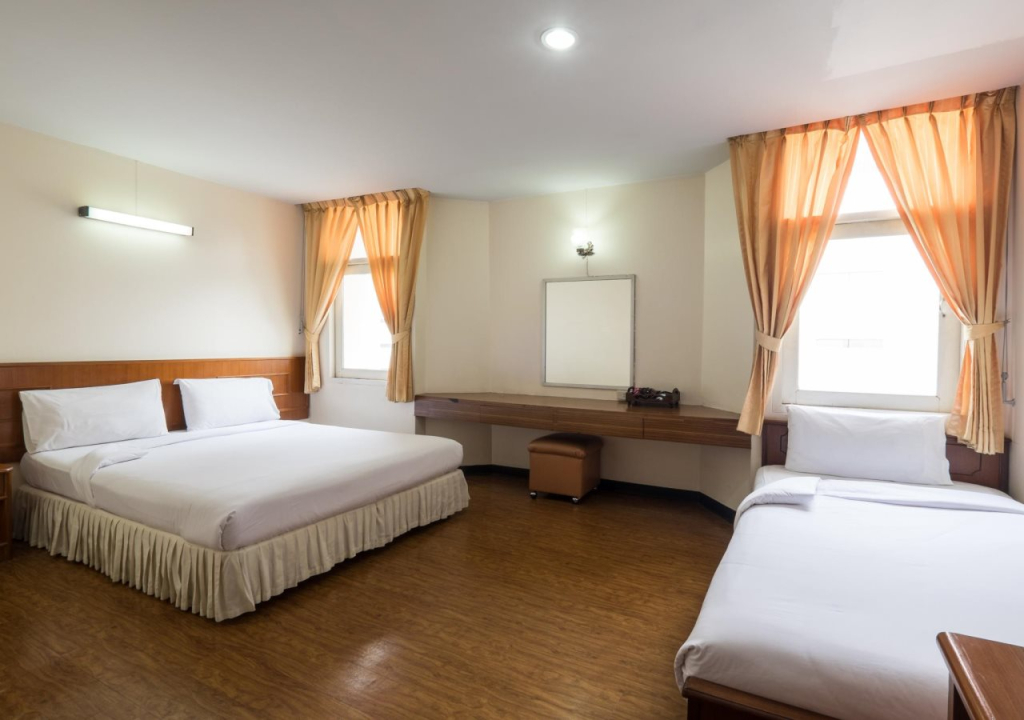 Muangphol Mansion