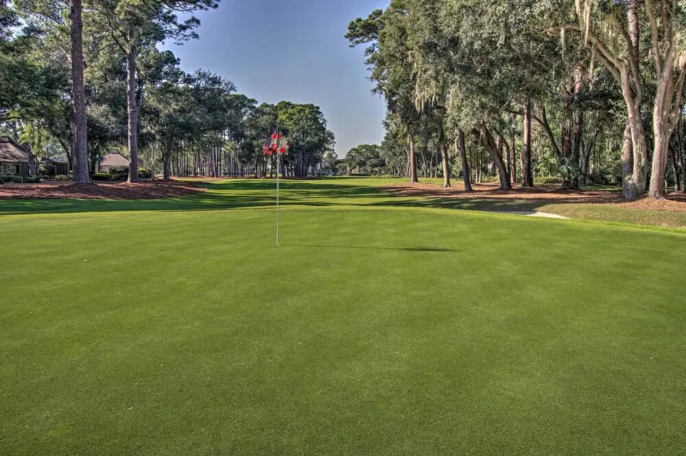 Walk to Pier & Golf: Heart of Harbour Town Condo