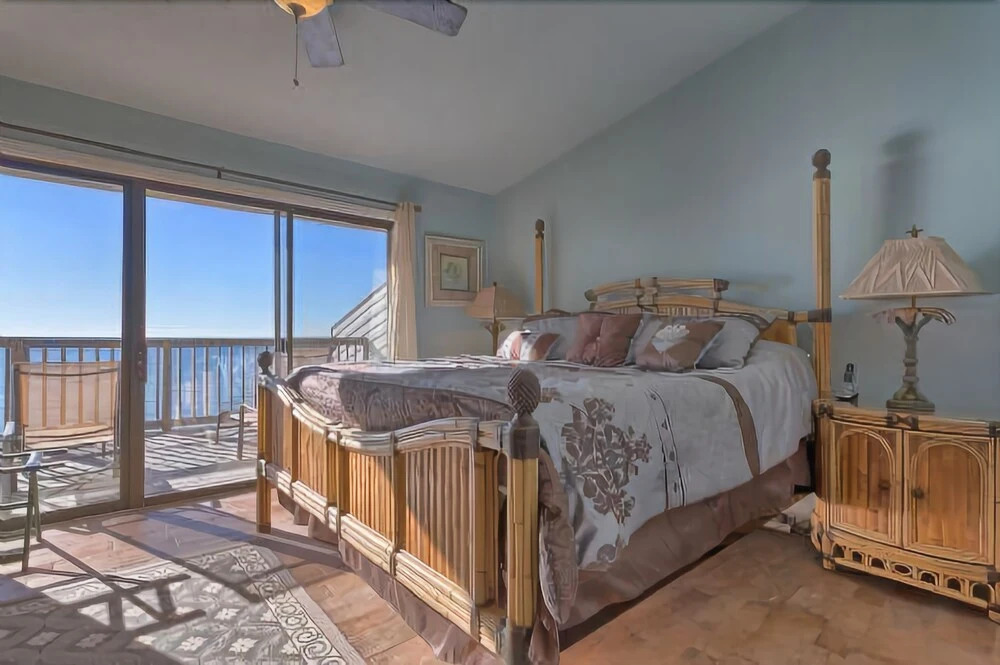 Apollo s Hideaway