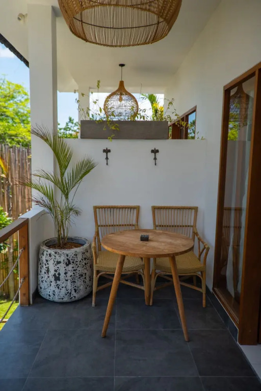 Ohanas Beachfront Resort & Beach Club