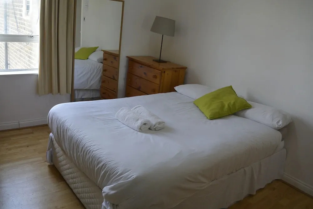 Rooms at 175