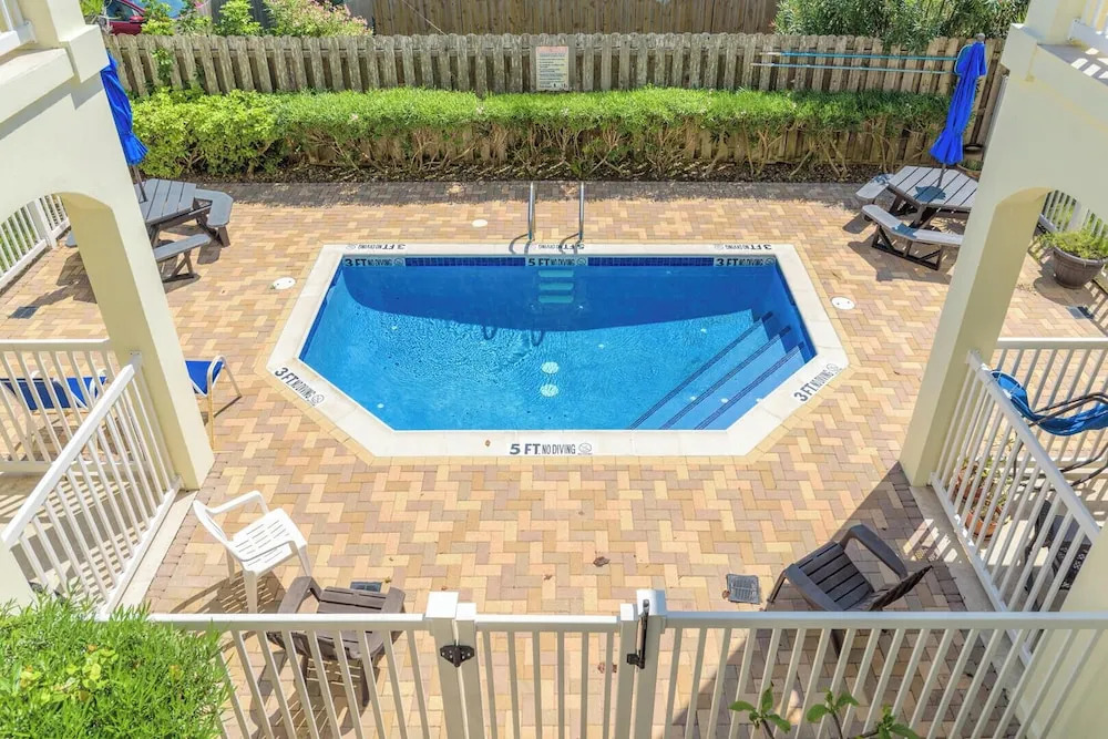 Large Condo Close to Beach With Semi-private Pool!