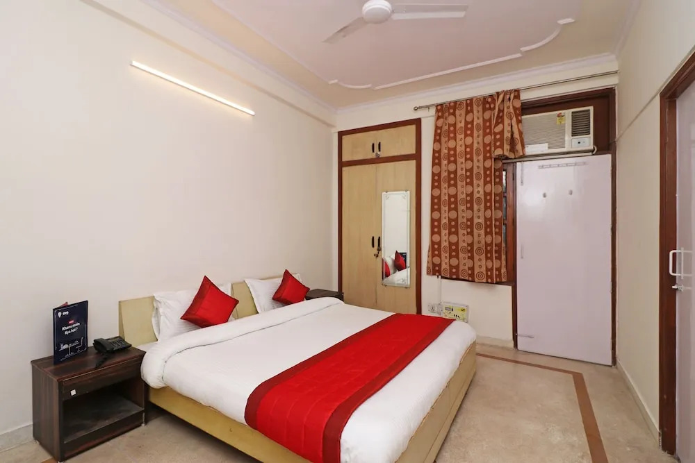 OYO 11452 Golden Castle Lodge