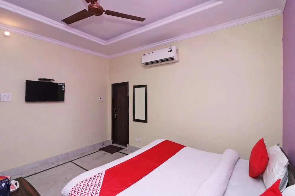 Rudraksh Hotel By OYO Rooms