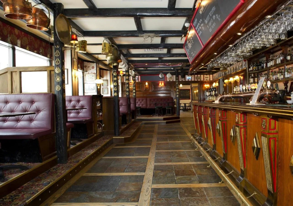 Hotel Bishops Arms Köping