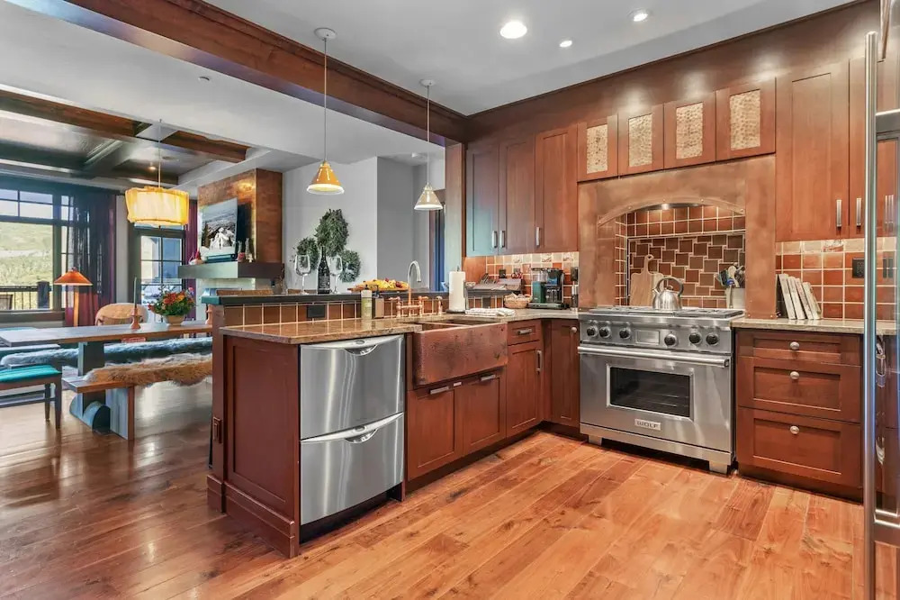Flagstaff Lodge - Three Bedroom Condo Residence #203 by Deer Valley Resort