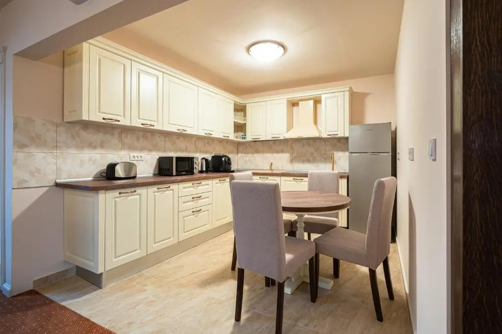 Apartament Hotel H