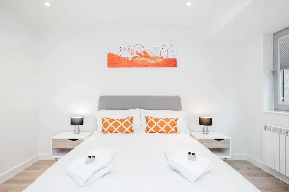 Stayo New Compton Street