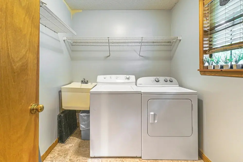 Hot Tub & Deck: Woodsy Sevierville Cabin