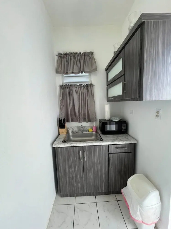 Surfer Steps Apartment
