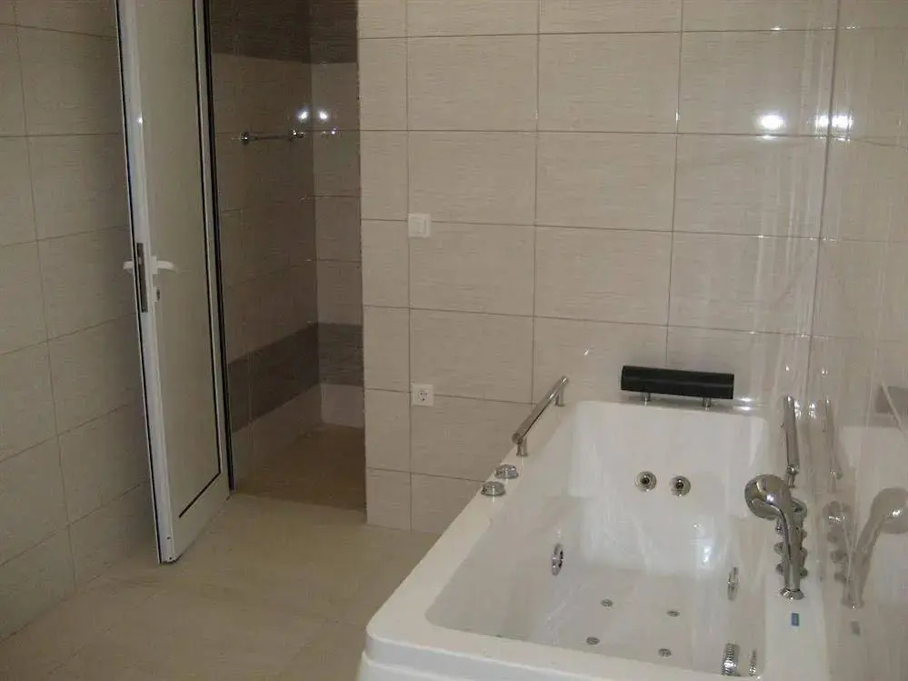 Pomorie Bay Apart Hotel