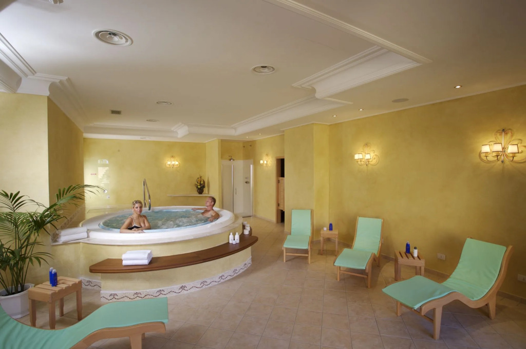 Due Lune Puntaldia Resort & Golf