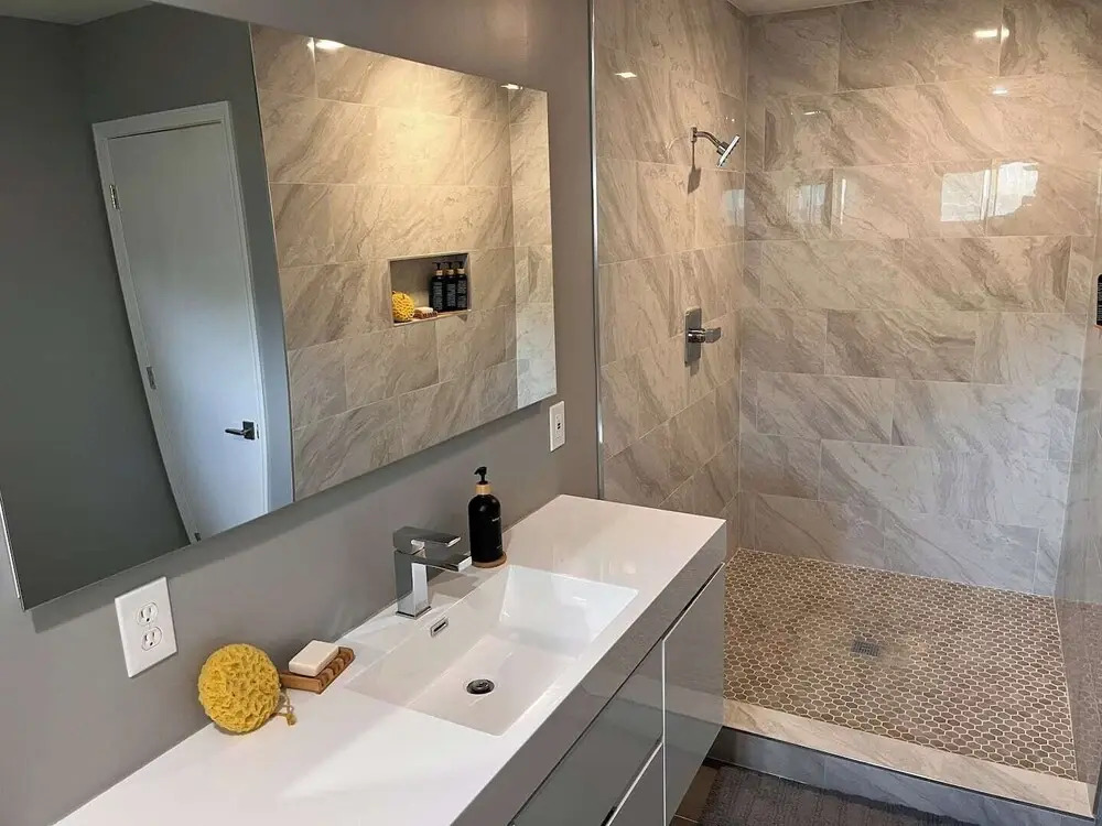 Stylish Comfort Modern Chef Kitchen 4 BR 2 Baths