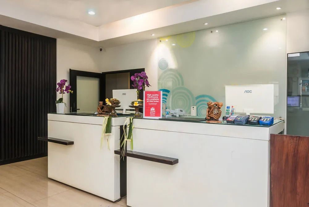 ZEN Rooms Kuta Sentral Parkir 2