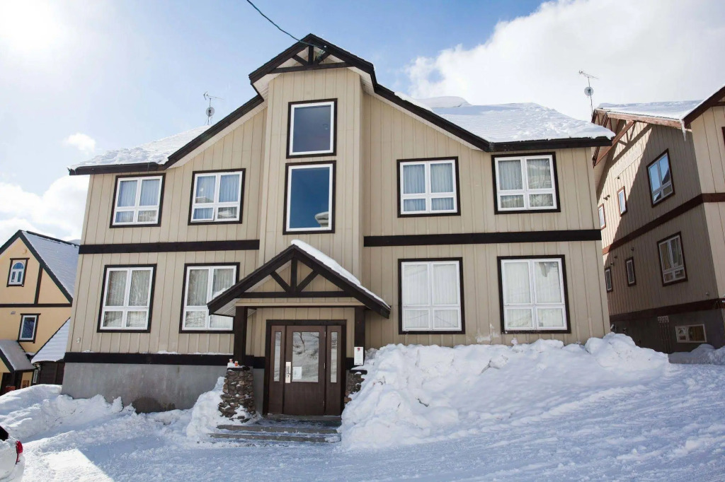 Niseko Alpine Apartments