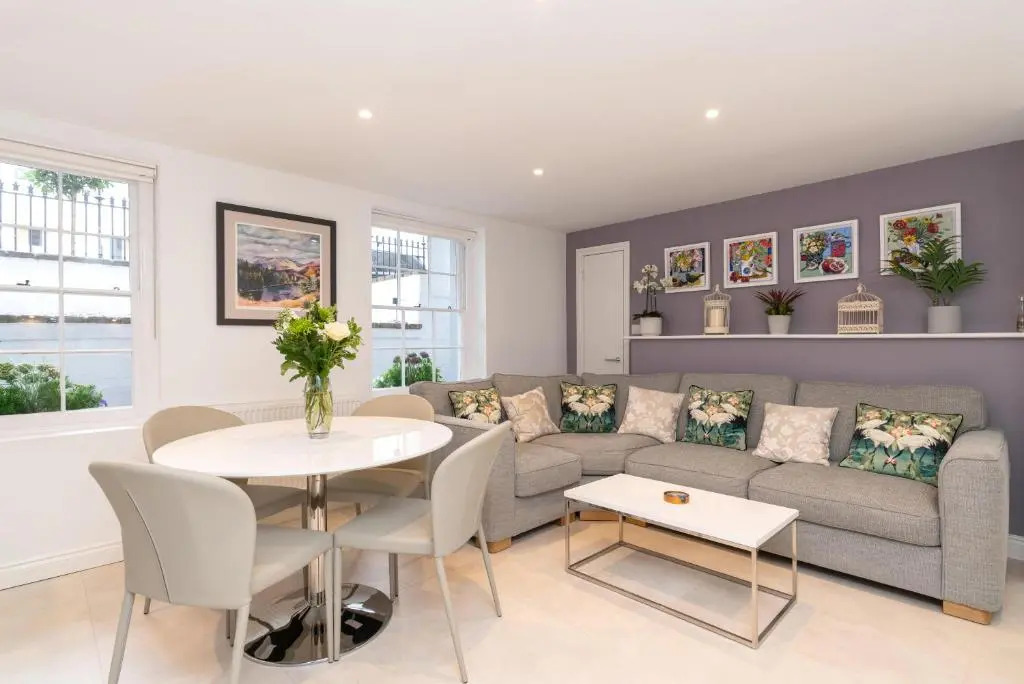 Stunning 2 Bed in the Heart of Cheltenham!